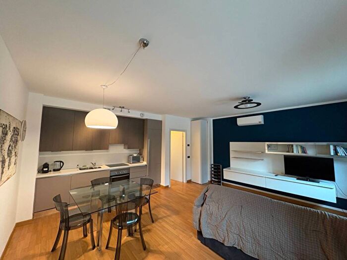 Appartamento bilocale in affitto in Via Giacomo Antonini, Vigentino Fatima, Milano