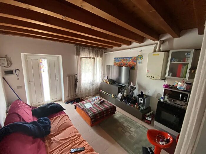 Casa quadrilocale in vendita in Via degli Eroi, Creazzo