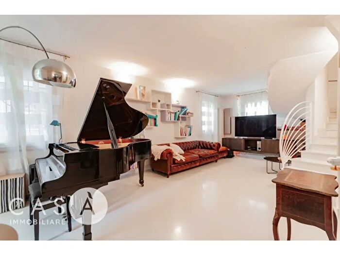 Casa con 8 locali in vendita in Via Gaetano Donizetti, Rimini