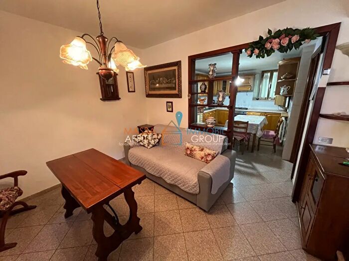 Appartamento trilocale in affitto in Via Montepepe, Massa