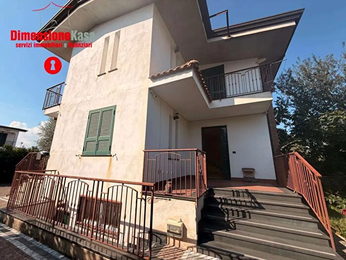 Casa quadrilocale in affitto in Via Vittorio Veneto, Nola