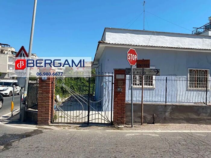 Appartamento trilocale in vendita in Via Ponserico, Nettuno