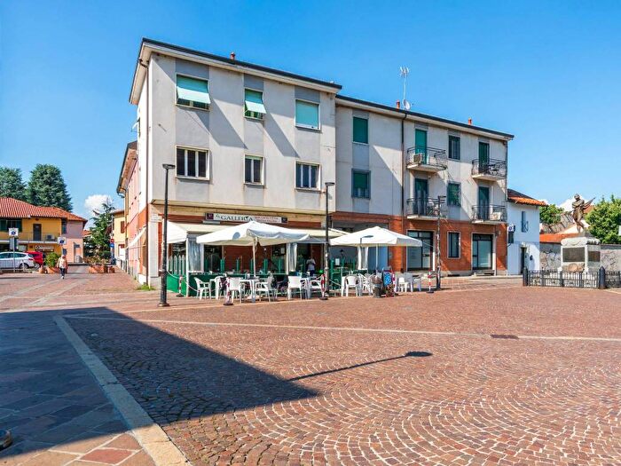 Casa bilocale in vendita in Via Guglielmo Marconi, Centro, Vignate