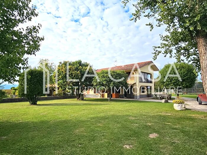 Casa con 6 locali in vendita in Localita' Ponte della Delizia, Valvasone Arzene