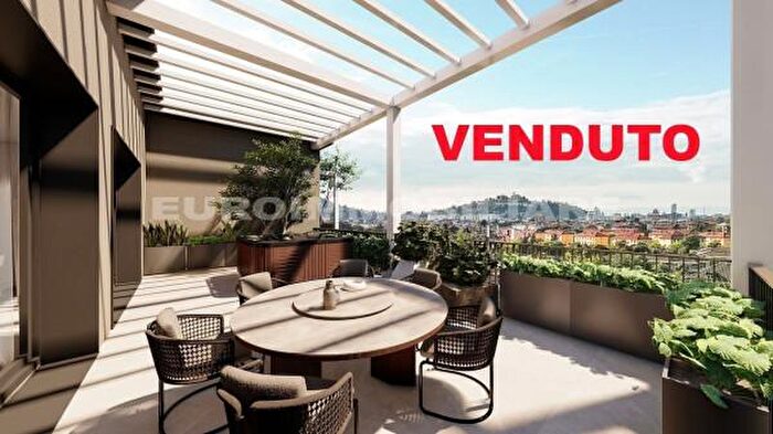 Appartamento con 5 locali in vendita in Via Stretta, Brescia