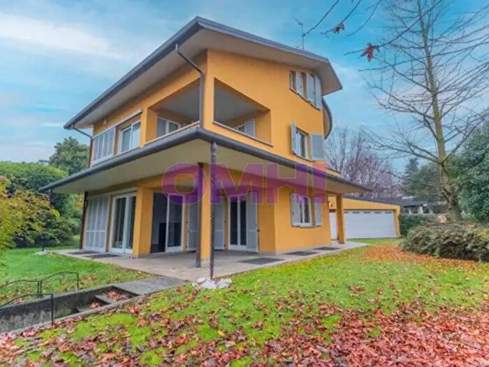 Casa con 6 locali in vendita in Via Giuseppe Mazzini, Cadorago