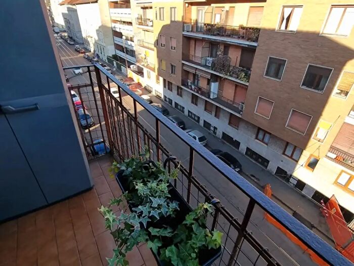 Appartamento bilocale in affitto in Viale Carlo Espinasse, Milano