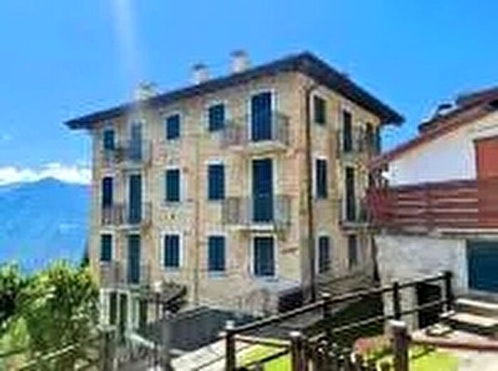 Casa bilocale in vendita in Tresivio