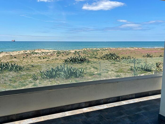 Appartamento quadrilocale in vendita in Lungomare degli Ardeatini, Ardea