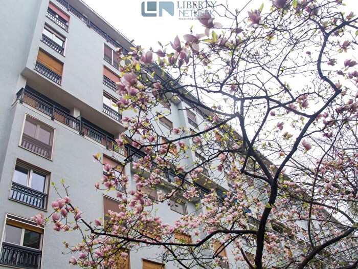 Appartamento trilocale in affitto in Via Savona, Solari, Milano