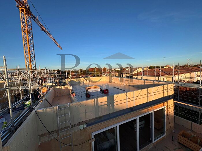 Appartamento con 5 locali in vendita in Via Rota, Treviso