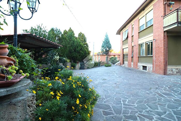Casa con 7 locali in vendita in Strada Santa Maria Maddalena, Terni