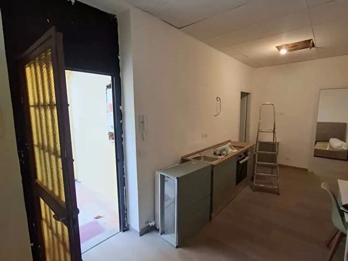 Appartamento trilocale in affitto in Via Genova, Torino