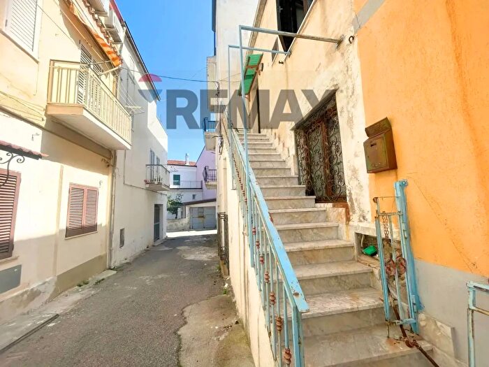 Casa trilocale in vendita in Via Napoli Snc, Cariati
