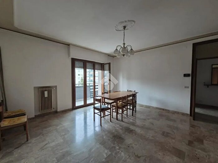 Appartamento bilocale in vendita in Piazza Cortina, Spinea