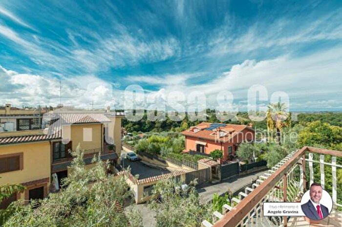 Casa con 5 locali in vendita in Via Demostene, Fonte Nuova