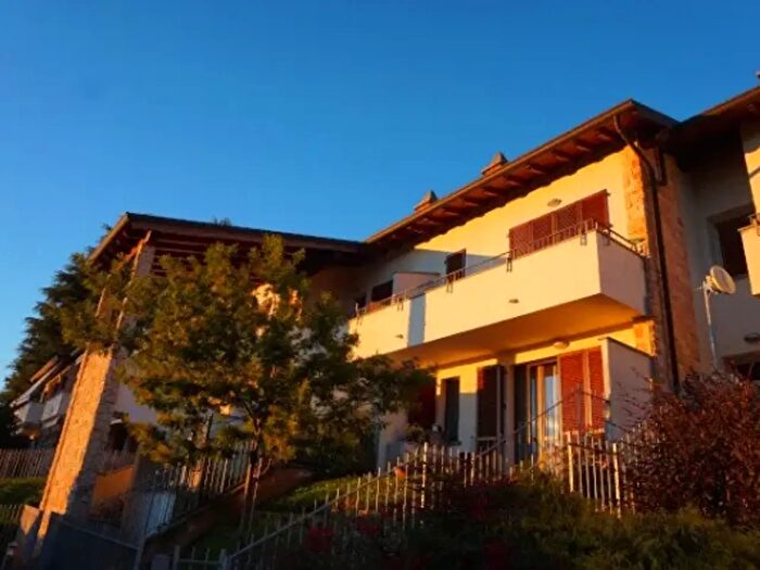 Appartamento bilocale in vendita in Via Francesco Nullo, Caprino Bergamasco