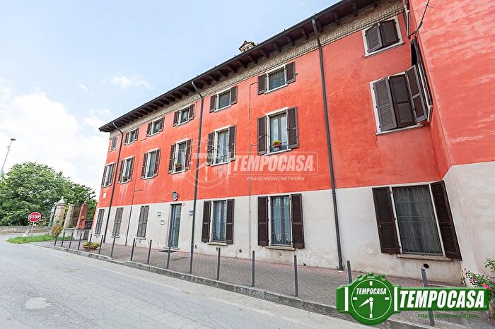 Appartamento con 5 locali in vendita in Via Maggiore, Casale Cremasco Vidolasco