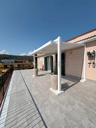 Appartamento quadrilocale in vendita in Via Gennaro Tescione, Caserta