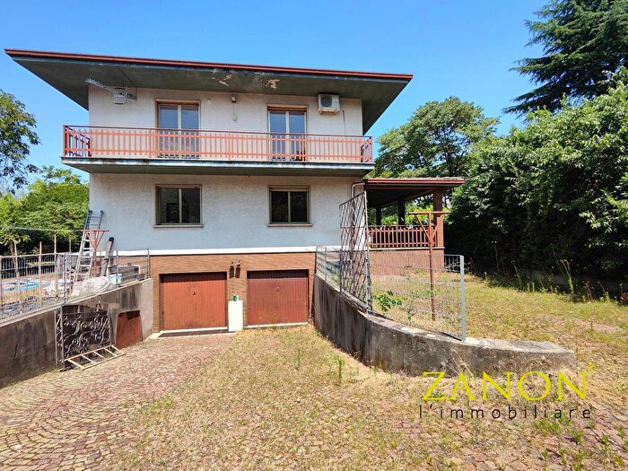 Casa con 5 locali in vendita in Via Udine d, Gorizia