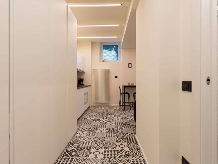Appartamento monolocale in affitto in Via Palmanova, Cimiano, Milano