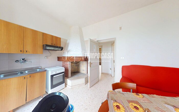 Appartamento trilocale in vendita in Via Roma Torre Rinalda, Lecce