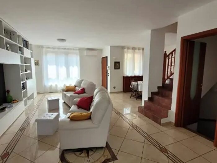 Casa con 5 locali in vendita in Via Luigi Cadorna, Buccinasco