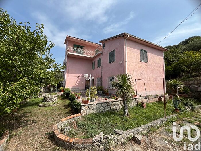 Casa con 18 locali in vendita in Localitãnbsp Bovernino, Longobardi