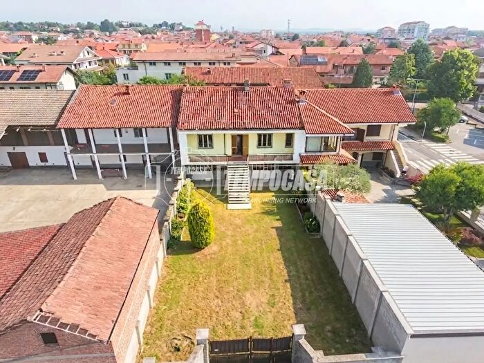 Casa con 6 locali in vendita in Via Padova, Volpiano