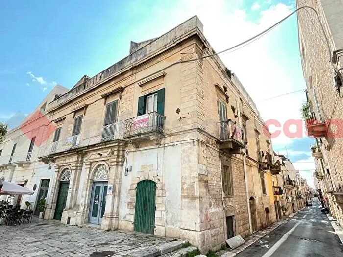 Appartamento quadrilocale in vendita in Via Ettore Fieramosca, Ruvo Di Puglia