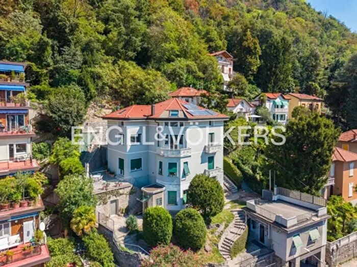 Appartamento con 6 locali in vendita in Via Gaspare Casletti, Como