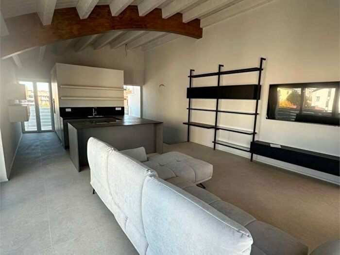 Appartamento con 5 locali in affitto in Buon Pastore Parco Amendola, Modena