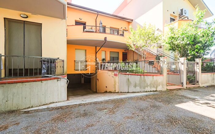 Appartamento trilocale in vendita in Via Crociarone F, Cervia