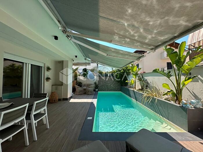 Appartamento con 5 locali in vendita in Via Castagnola, Parete