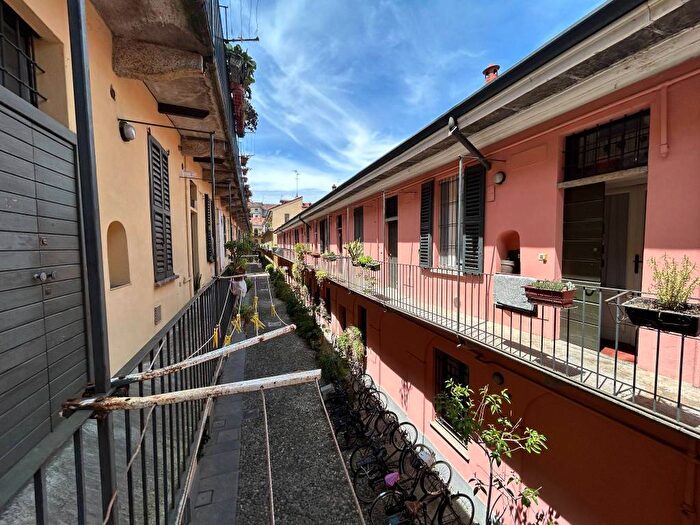 Appartamento monolocale in affitto in Alzaia Naviglio Pavese, Navigli Darsena, Milano
