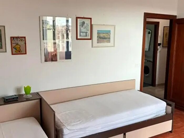 Appartamento con 5 locali in affitto in Livorno