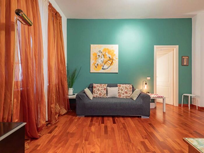 Appartamento bilocale in affitto in Via Amedei, Missori, Milano