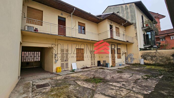 Case in Vendita e in Affitto - 3