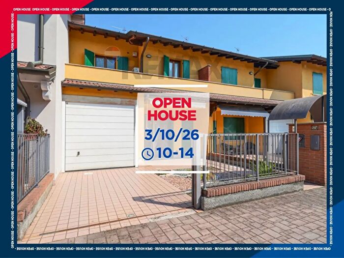 Casa quadrilocale in vendita in Via San Giovanni Bosco b, Mozzanica