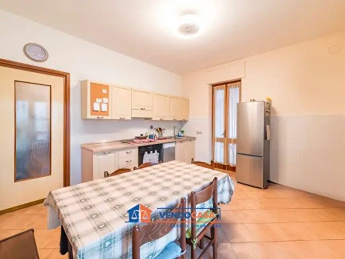 Appartamento con 5 locali in vendita in Strada Macellai, Pocapaglia