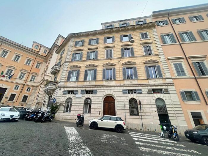 Appartamento bilocale in affitto in Via Panisperna, Monti, Roma