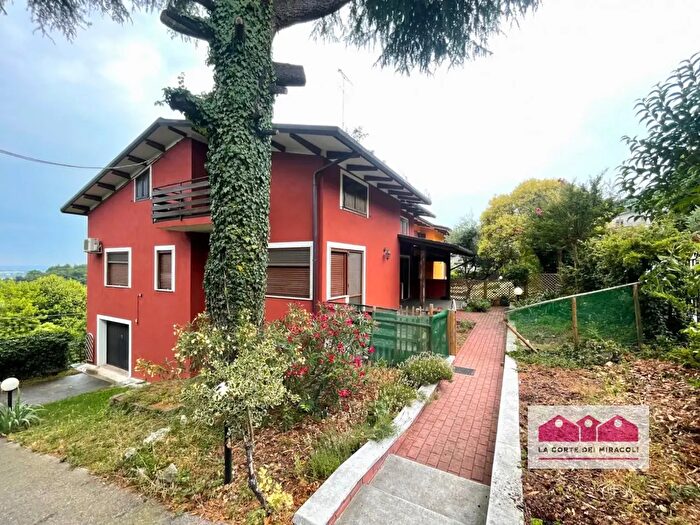 Casa con 10 locali in vendita in Via Giardini, Arcugnano