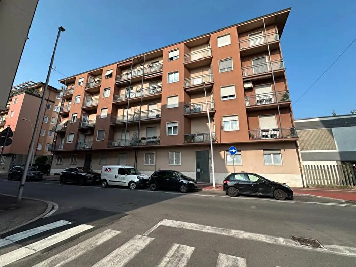 Appartamento trilocale in vendita in Via Don Carrera, Pioltello