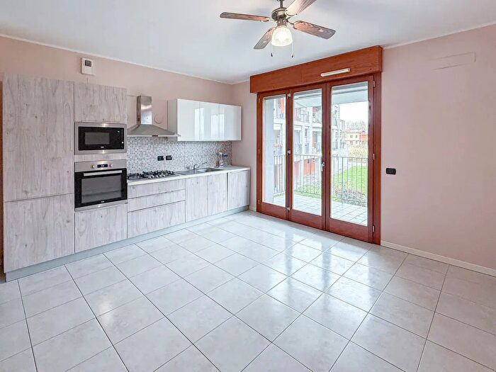 Appartamento bilocale in vendita in Via di Bella, Casorate Primo