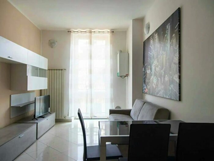 Appartamento monolocale in affitto in Via Costantino Baroni, Milano