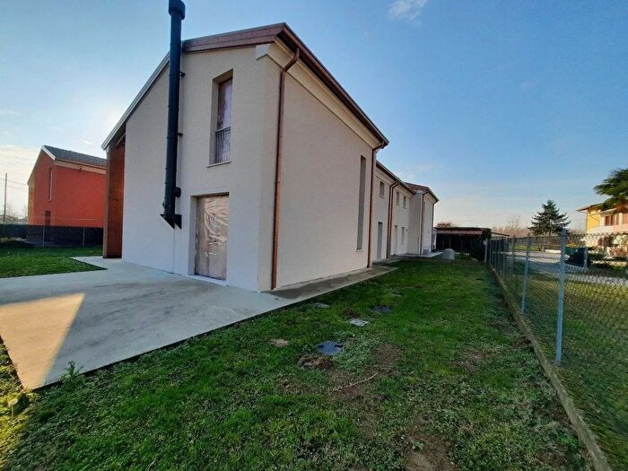 Casa quadrilocale in vendita in Via Pitoche, Camposampiero