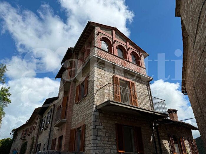 Appartamento con 5 locali in affitto in Via Della Corgna, Centro, Corciano