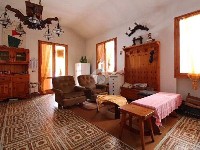 Casa con 5 locali in vendita in Via Santa Caterina, Altissimo