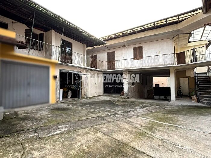 Casa con 5 locali in vendita in Via Camillo Benso Conte di Cavour, Cuceglio