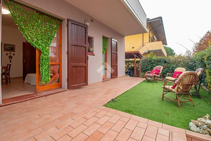 Appartamento trilocale in vendita in Via Cesena, Ravenna